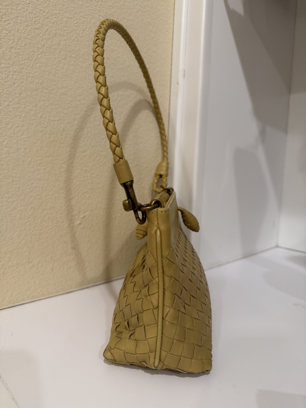 Bottega Veneta Intrecciato Shoulder Bag Woven Leather Frame Pochette Yellow - Picture 4 of 16